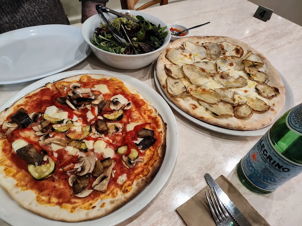 Vegetarian on GF Base L and Patate on Regular Base R, Lupa Pizzeria