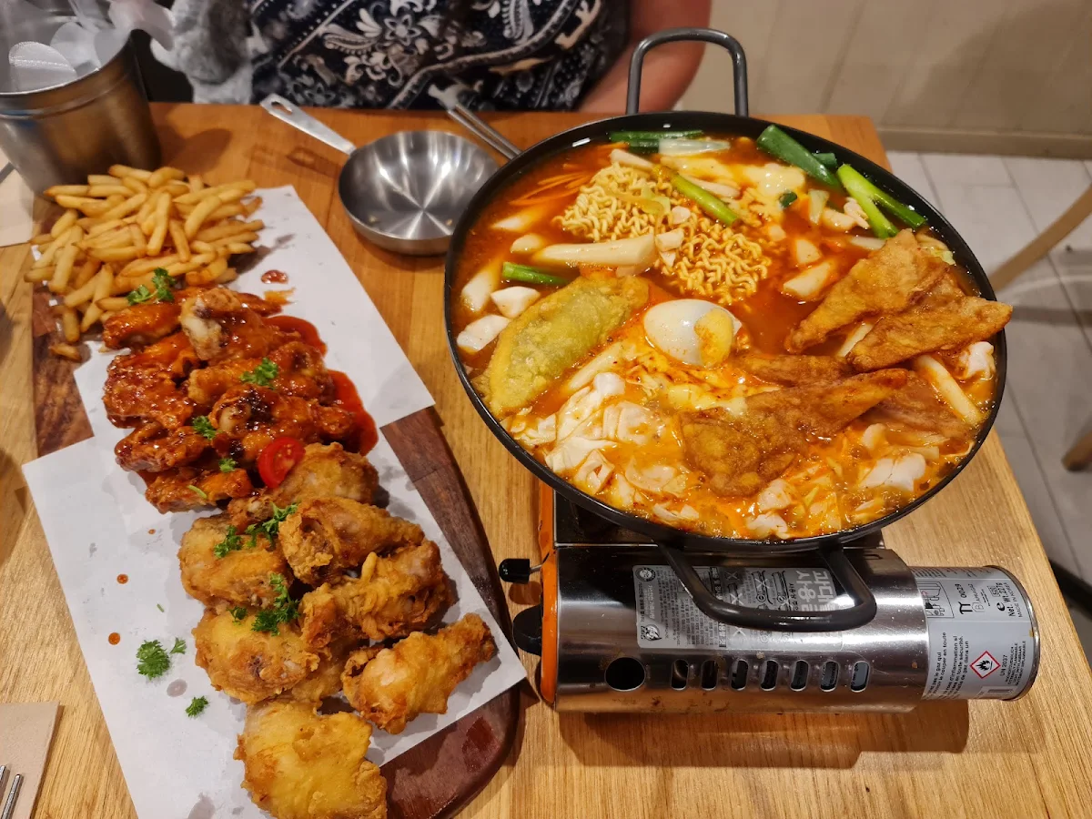 Original Kim's Chicken & Teobokki, Kim's Asian Kitchen