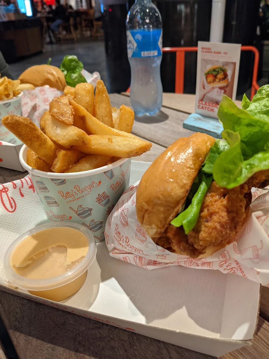 Highlights, Betty's Burgers