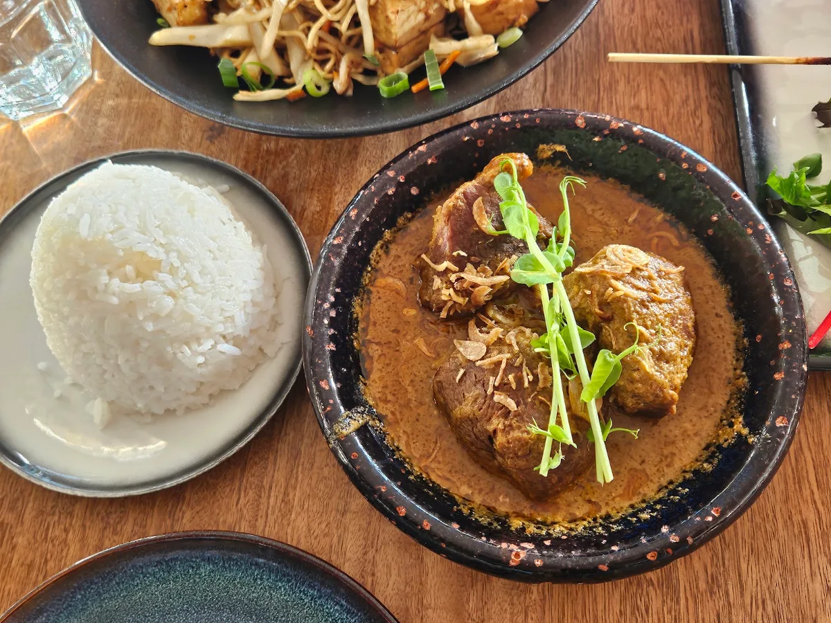 Beef Rendang, Tempayan Bay
