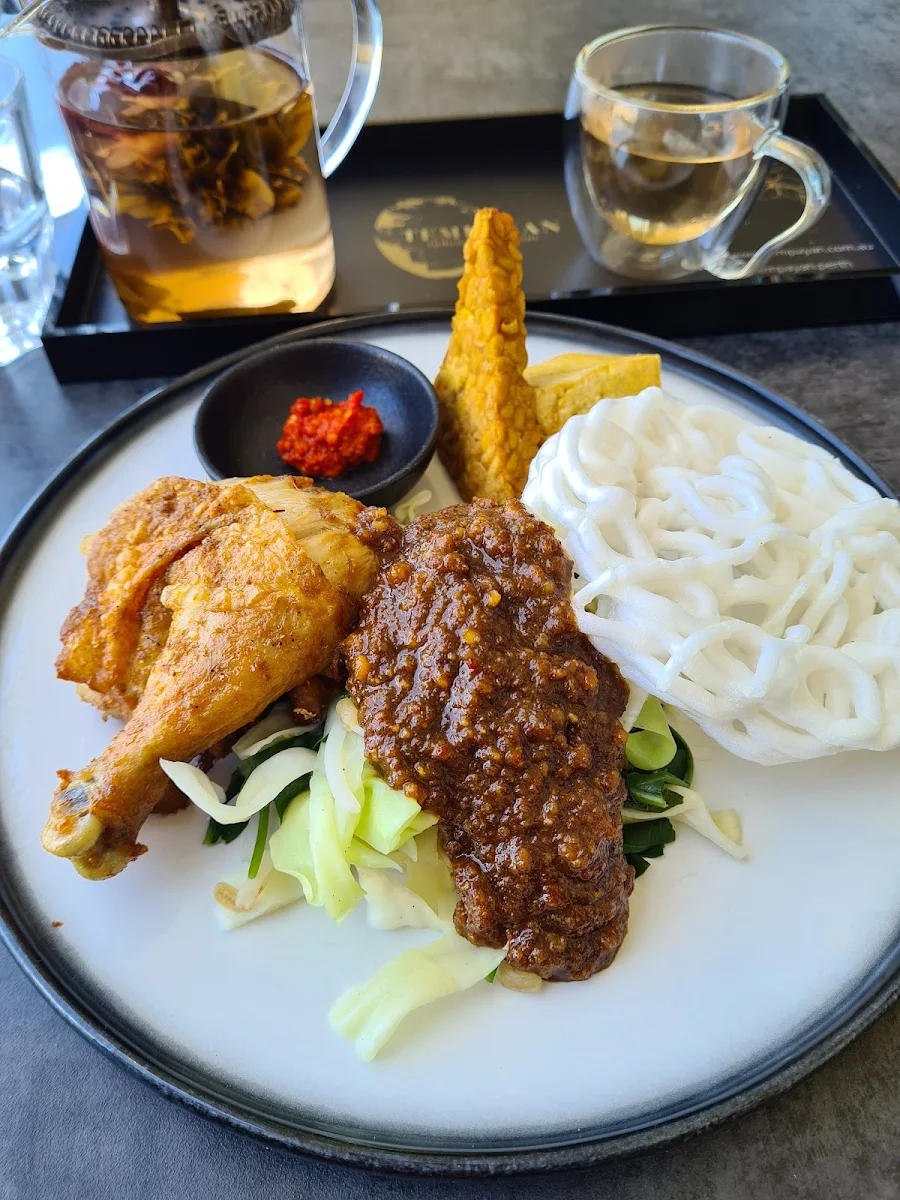 Javanese Fried Chicken, Tempayan Bay