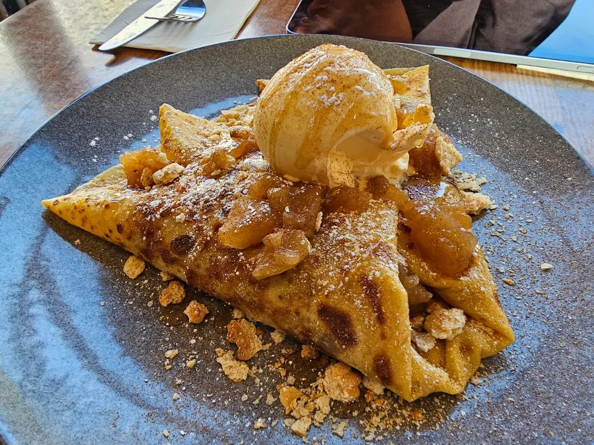Apple Crumble Crepe, Pantry on Station