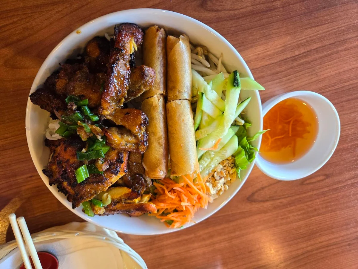 Vermicelli and Spring Rolls