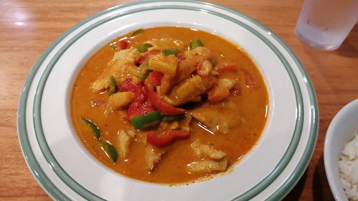 33 Panang Curry with Chicken or Beef or Pork or Vegetables with Prawns or Mixed Seafood, Thai Kitchen