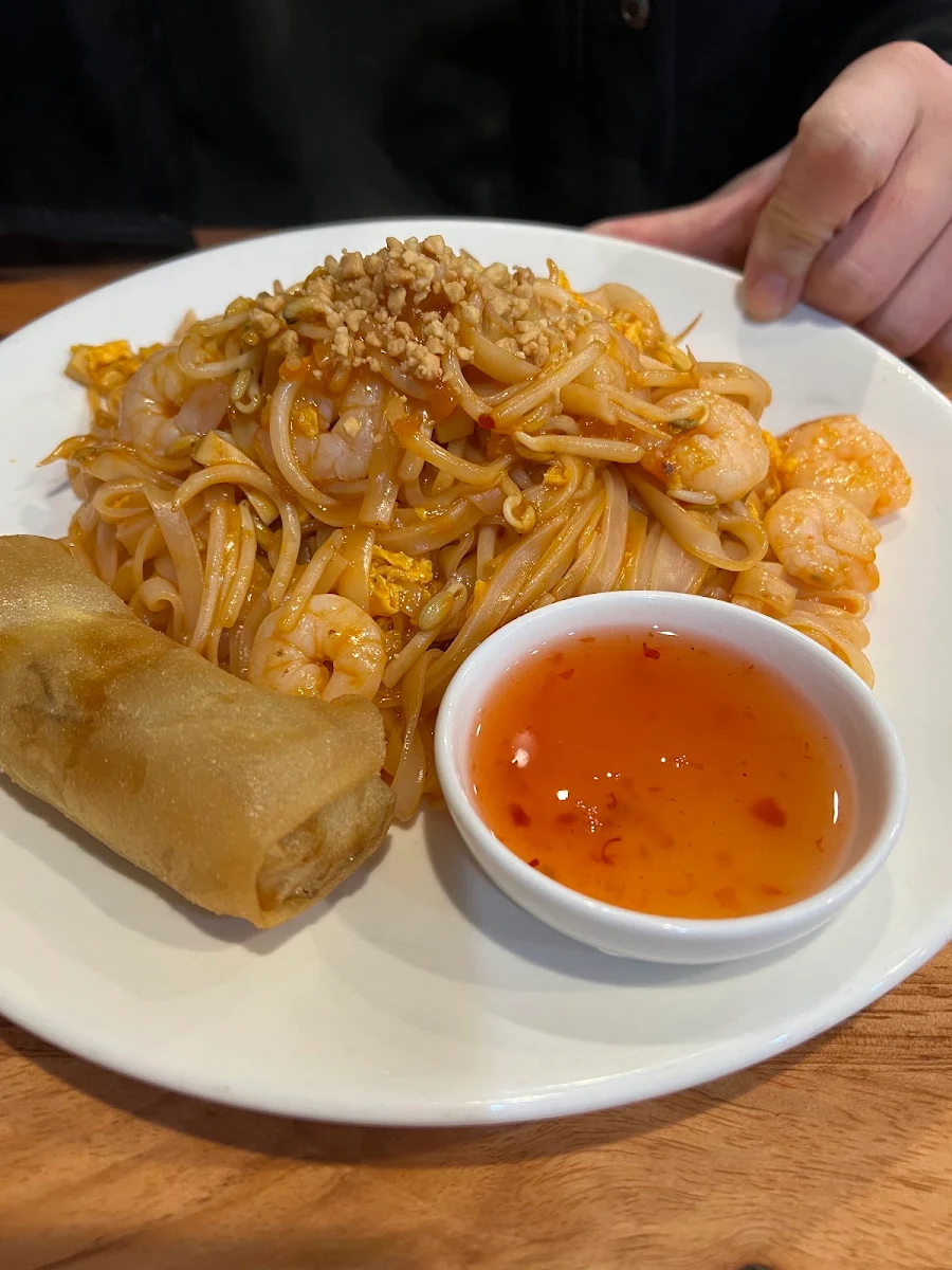 Pad Thai-Lunch Special, Thai Kitchen