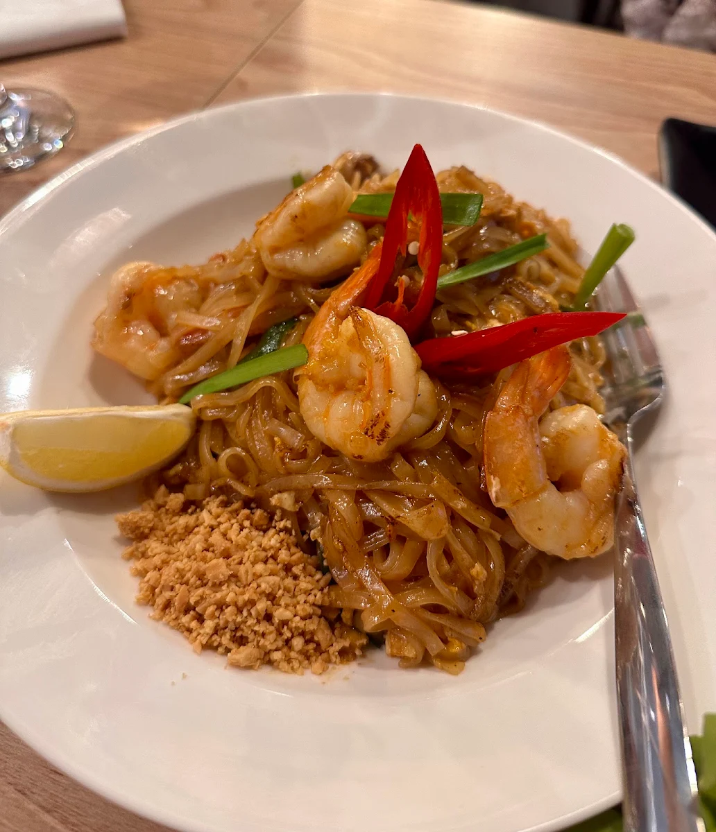 Pad Thai Prawns, Hyde Thai restaurant
