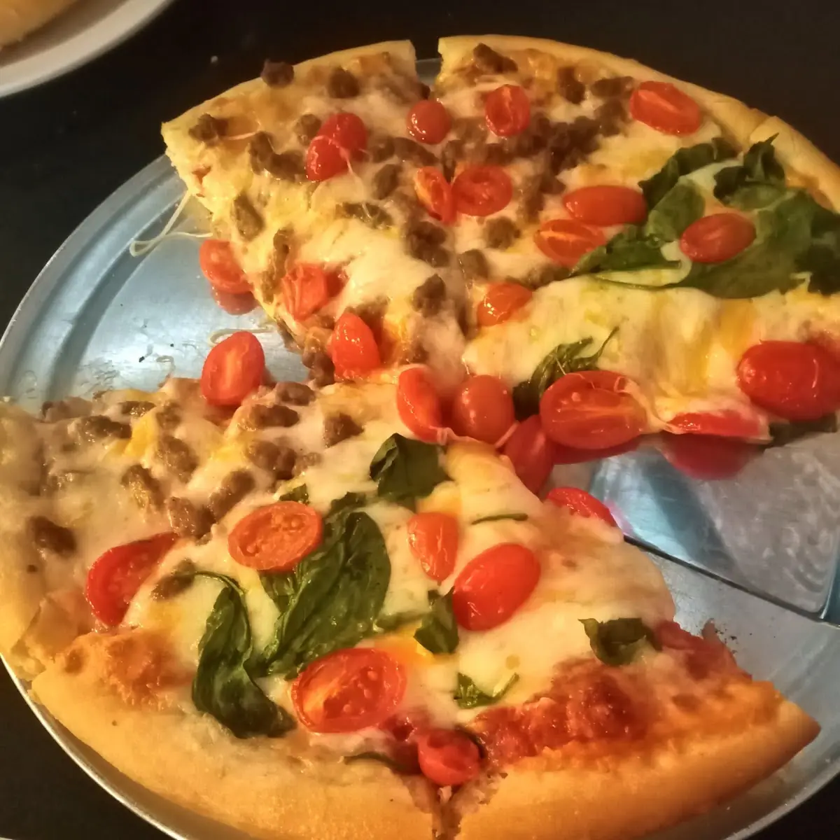 Tomato and Spinach Pizza