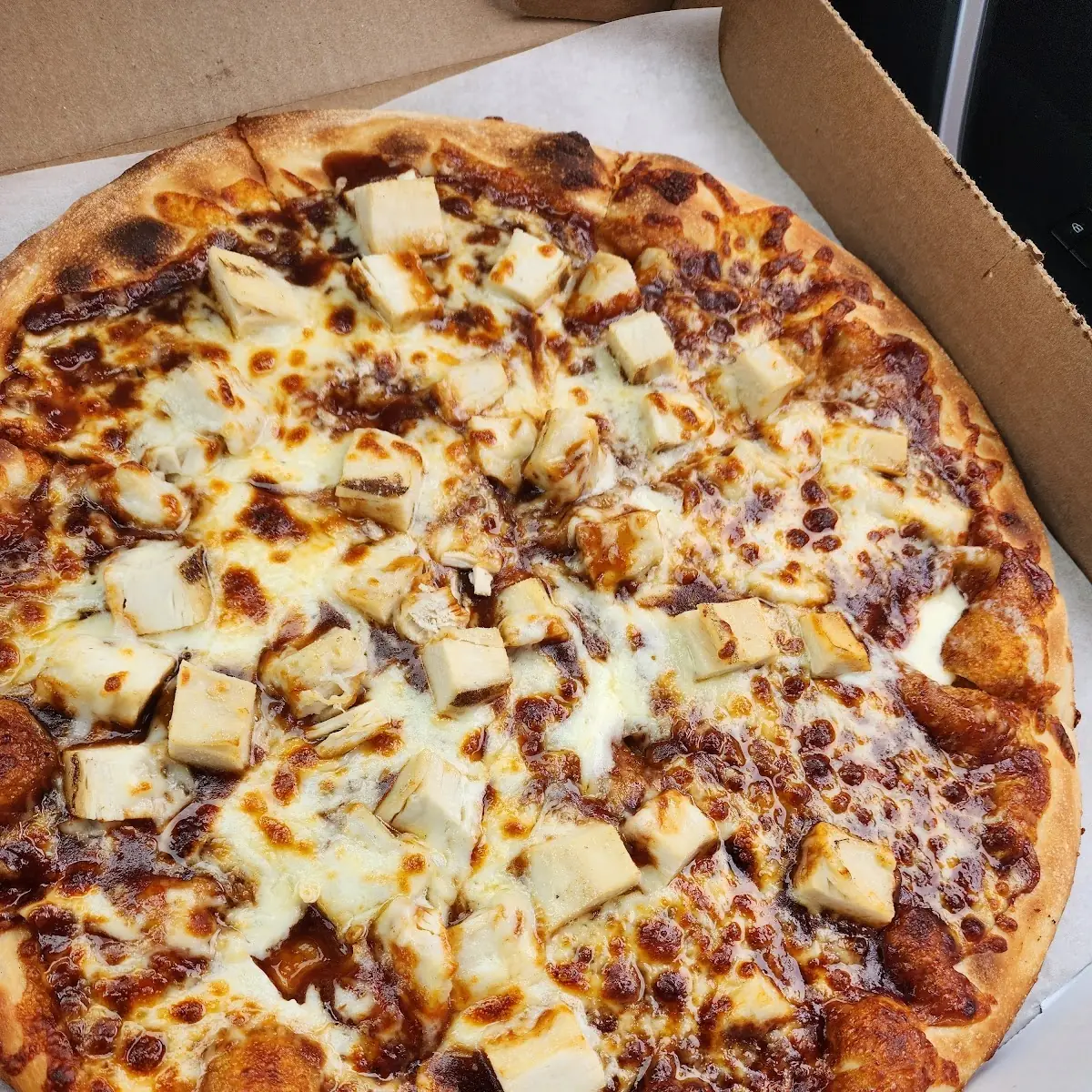 BBQ Chicken Pizza Large