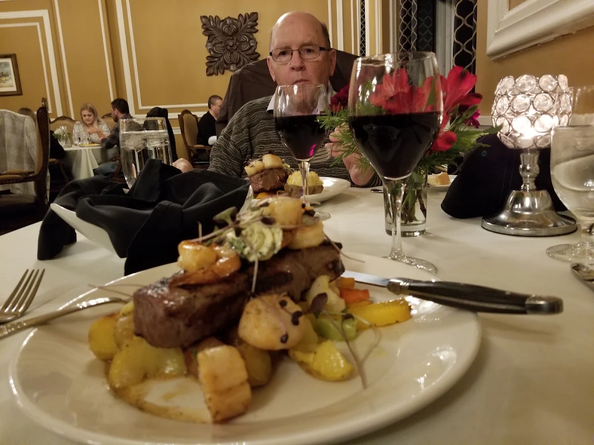 Surf &Turf, Grant Hall Dining Room & Lounge