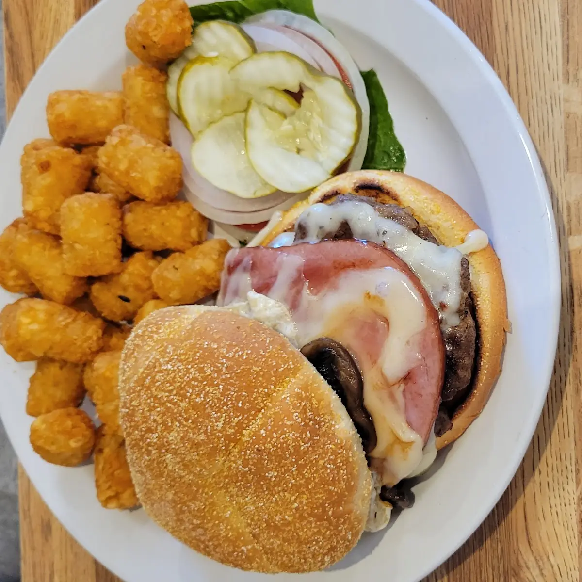 Borah Burger
