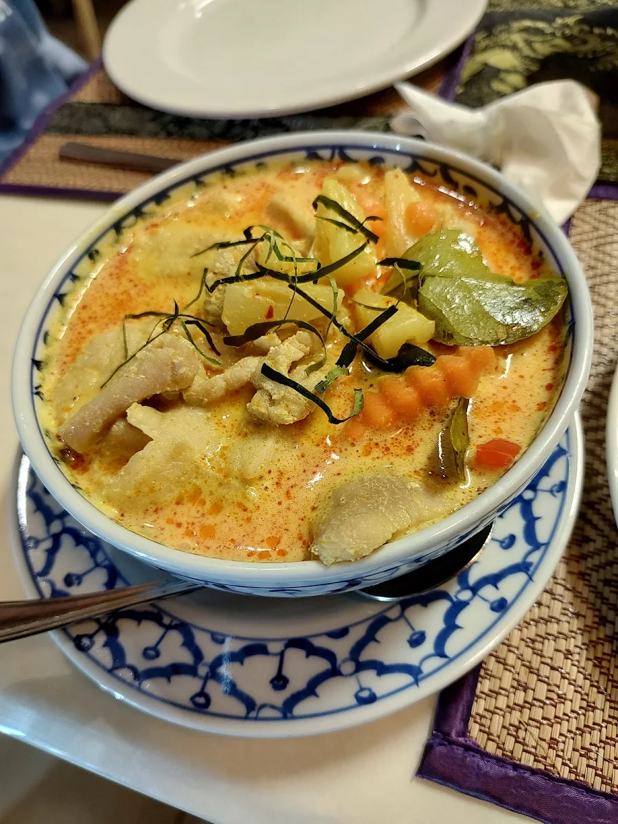 Pineapple Curry Chicken, Yai’s Thai Takeaway & Cafe