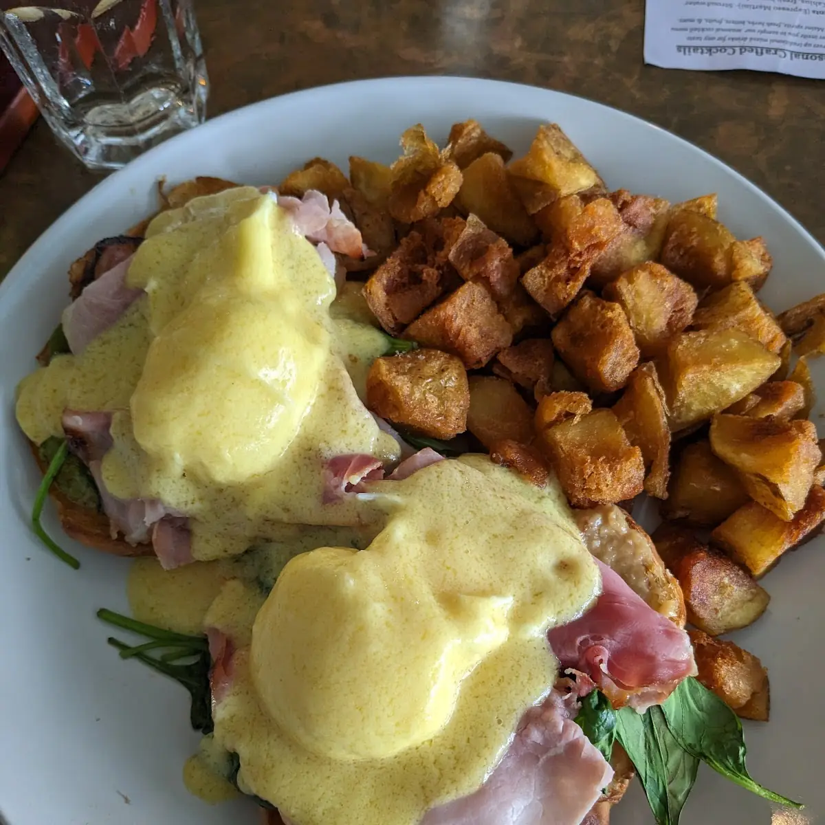Eggs Benedict