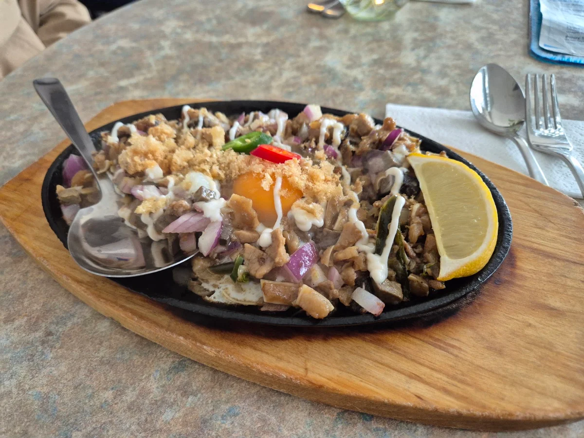 Sisig, Cfront Quesine