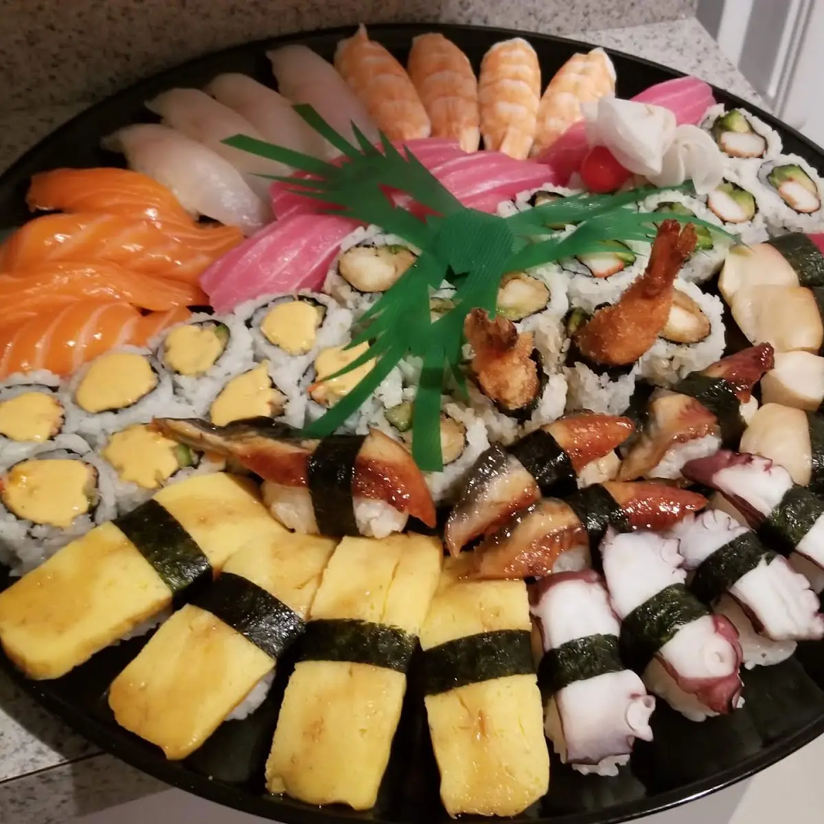 Party Platter Sushi Deluxe