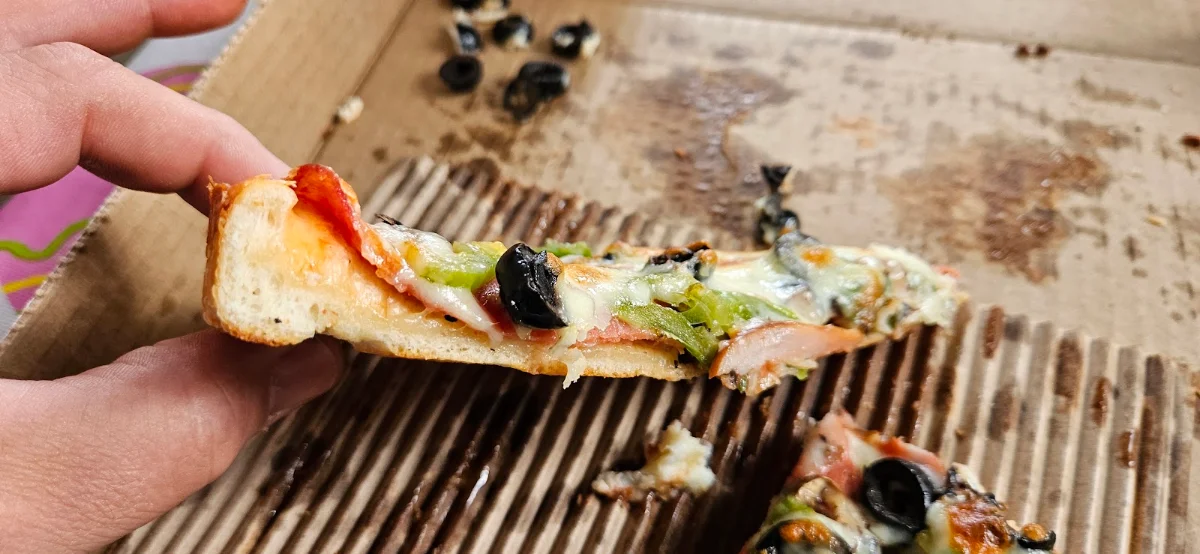 Highlights, Pandosy pizza