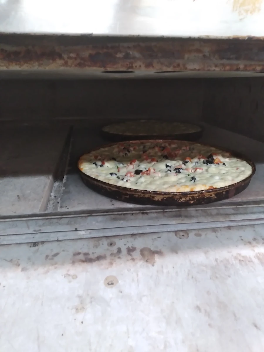 Highlights, Pandosy pizza