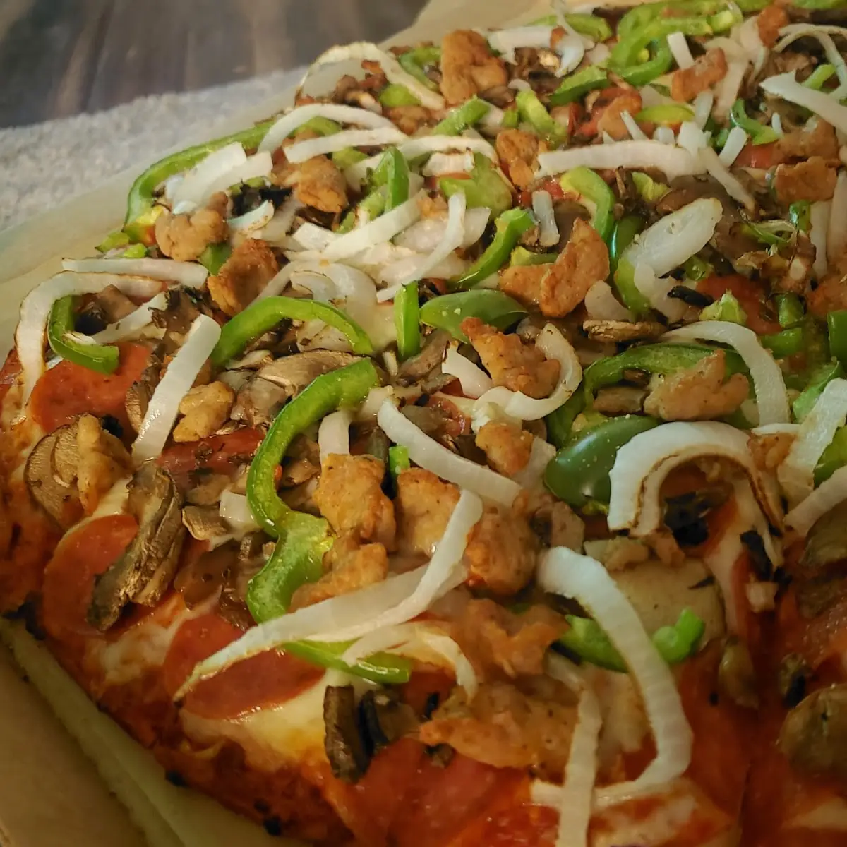 Hot Chicken Pizza
