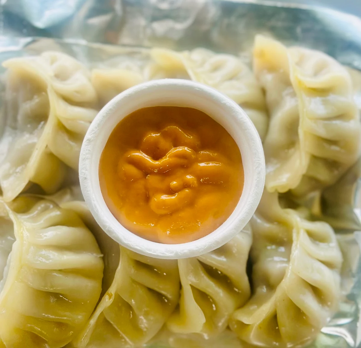 Highlights, Vik's momo