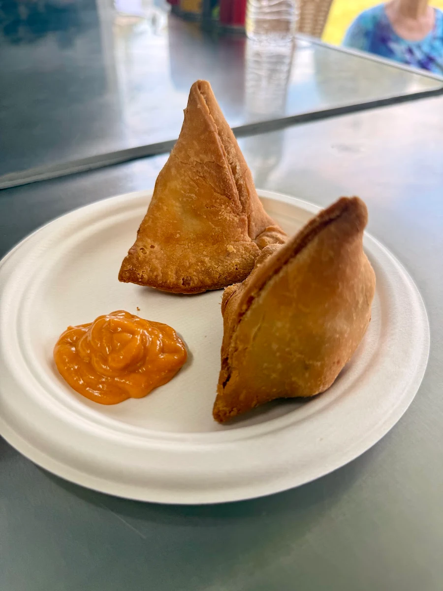Samosa, Vik's momo