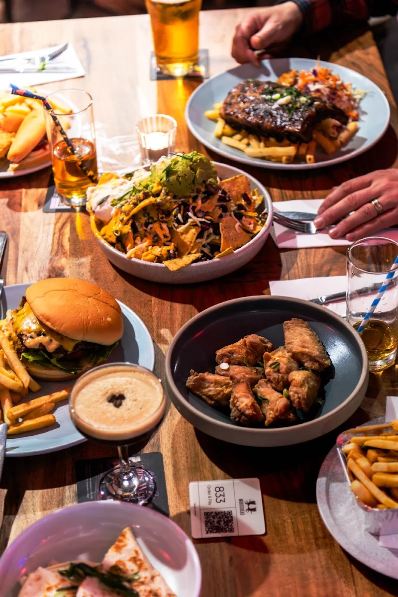 Highlights, Moosehead Restaurant & Bar