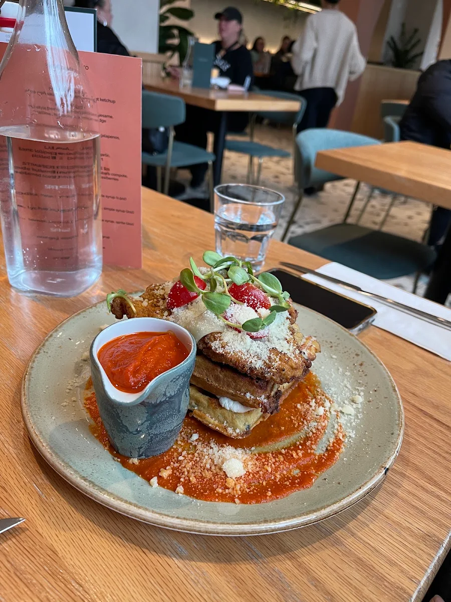Chicken and Waffles, Ruex Cafe and Bar