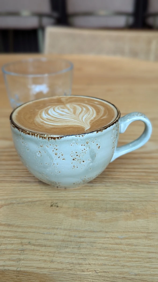 Latte & Flat White, Ruex Cafe and Bar
