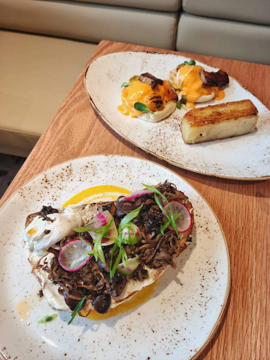 Mushroom Toast, Ruex Cafe and Bar