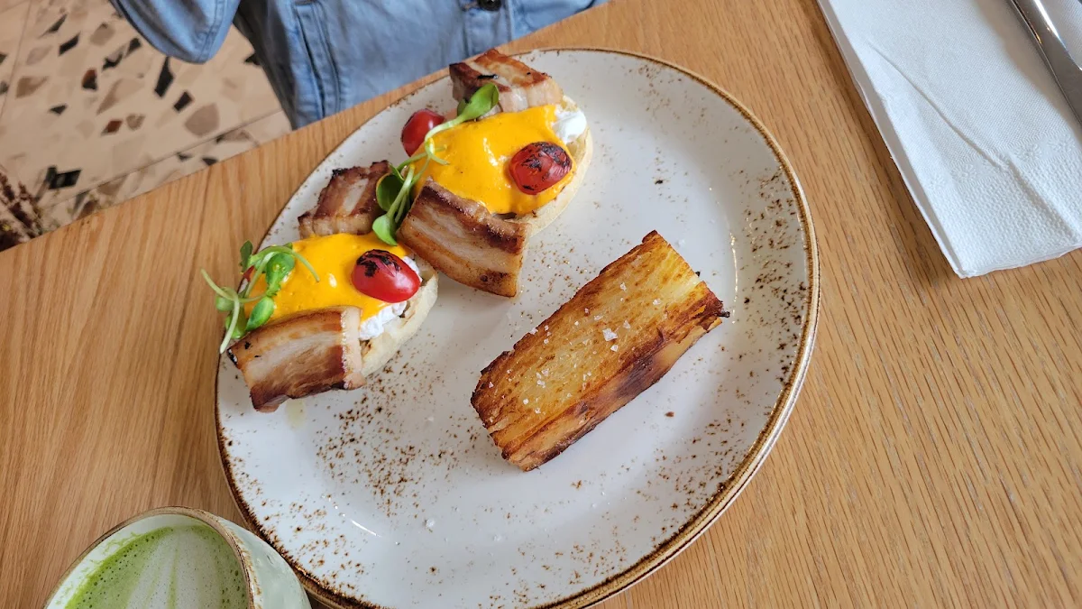 Pork Belly Eggs Benedict, Ruex Cafe and Bar