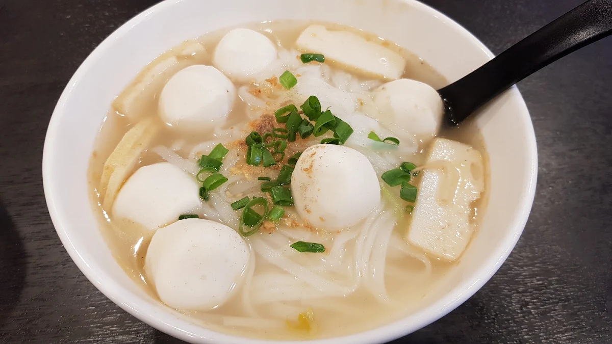 Fish Ball Hor Fun Soup, O'Town