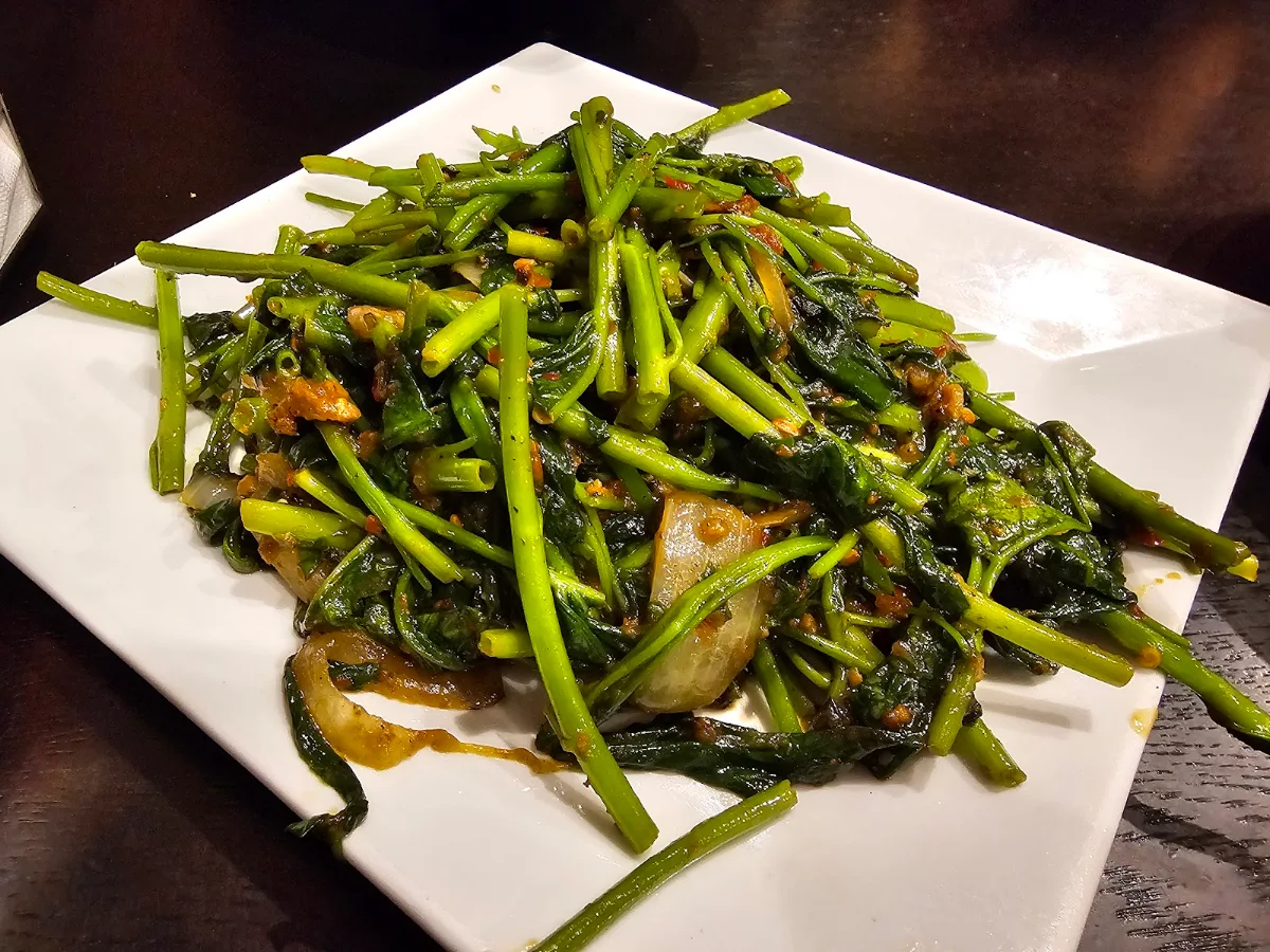 Sambal Kangkung, O'Town