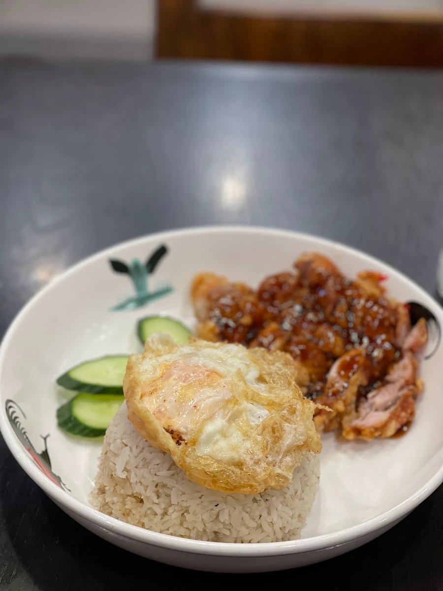 Single Set Meal O'Town Hainanese Chicken Rice Iced Teh Tarik