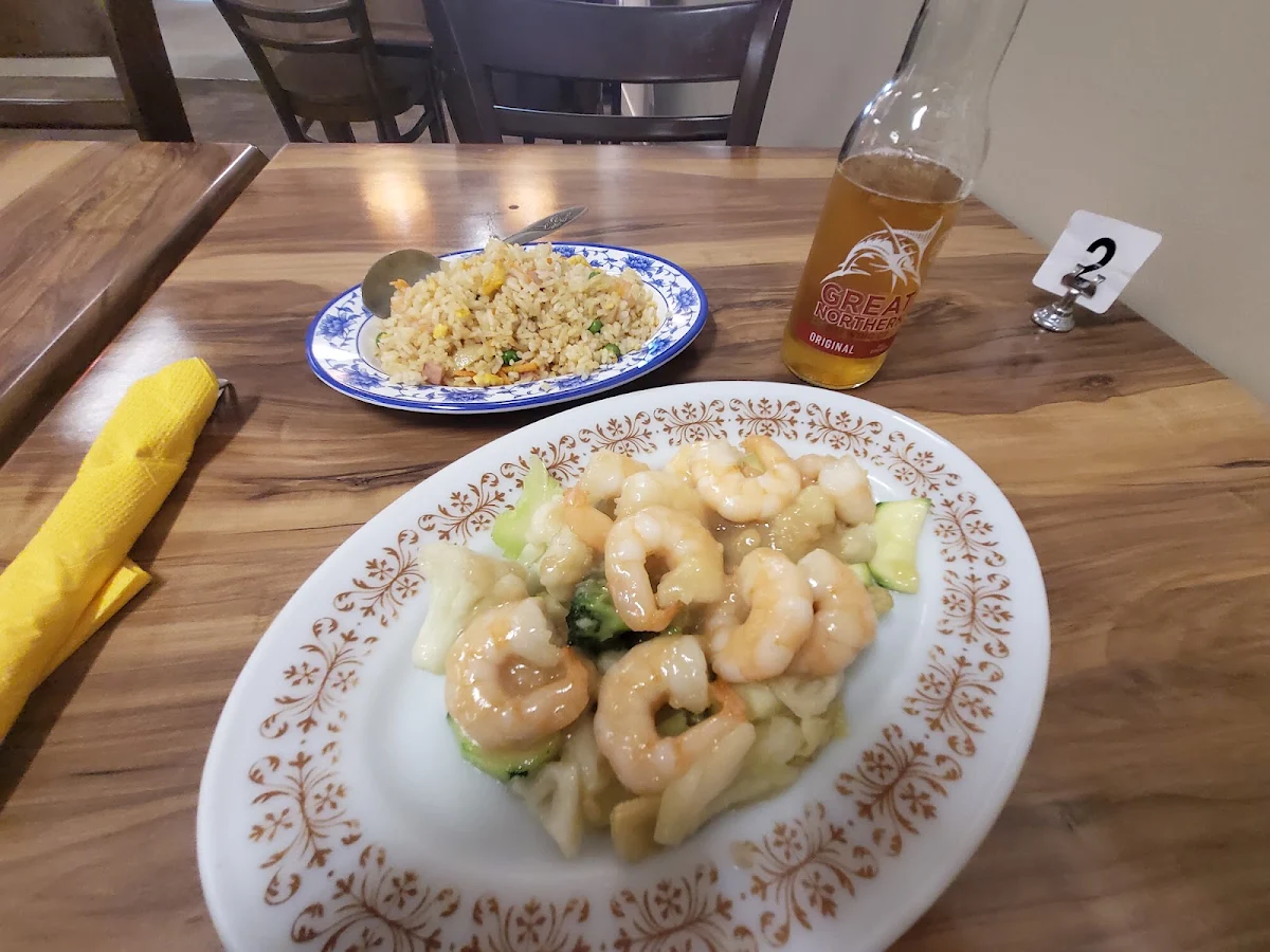 Highlights, Lum's Chinese Restaurant