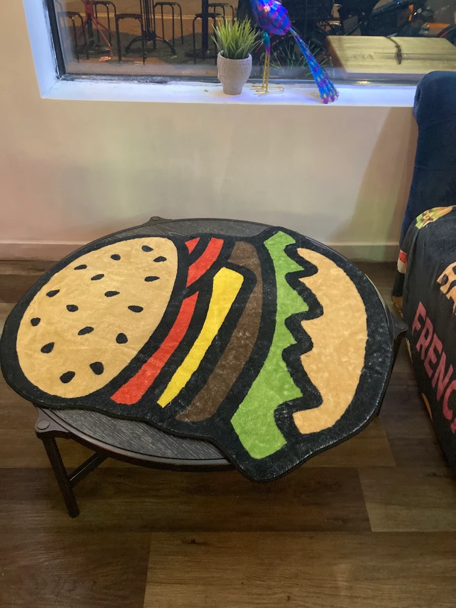 Cheeseburger Deluxe
