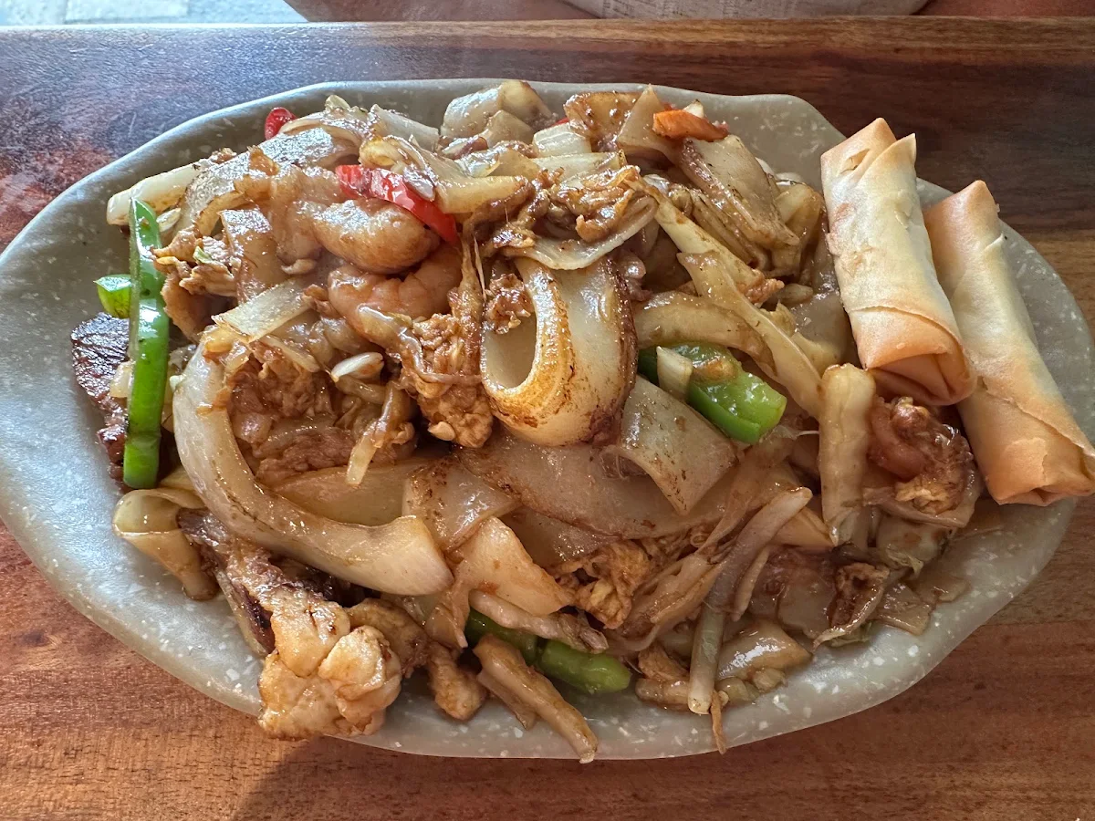 Drunken Noodles, Little Singapore kitchen