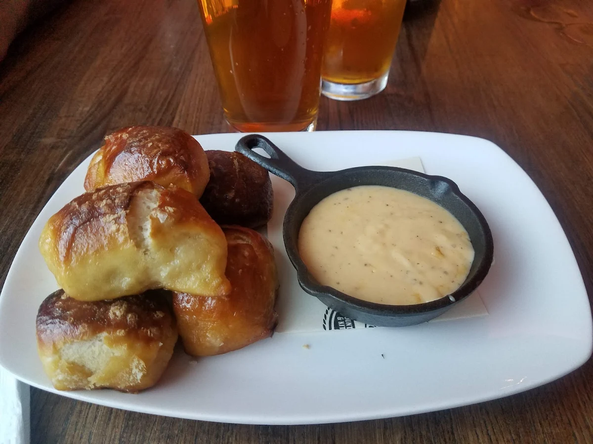 HH Pretzel Bites