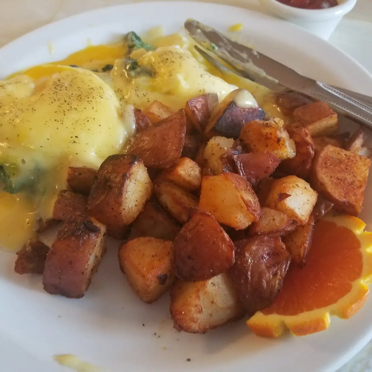Eggs Benedict Florentine with Potatoes
