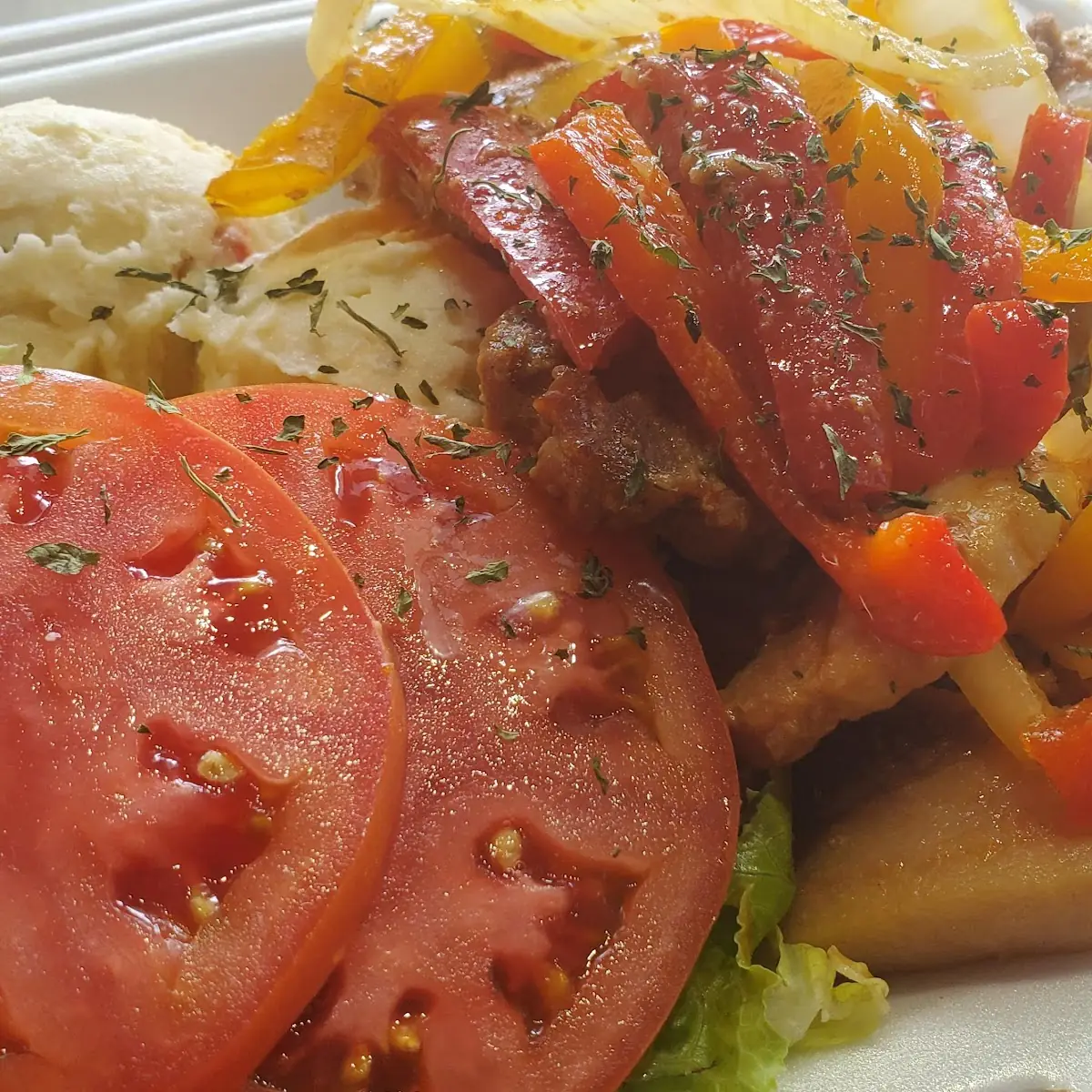 Chuletas En Salsa Criolla