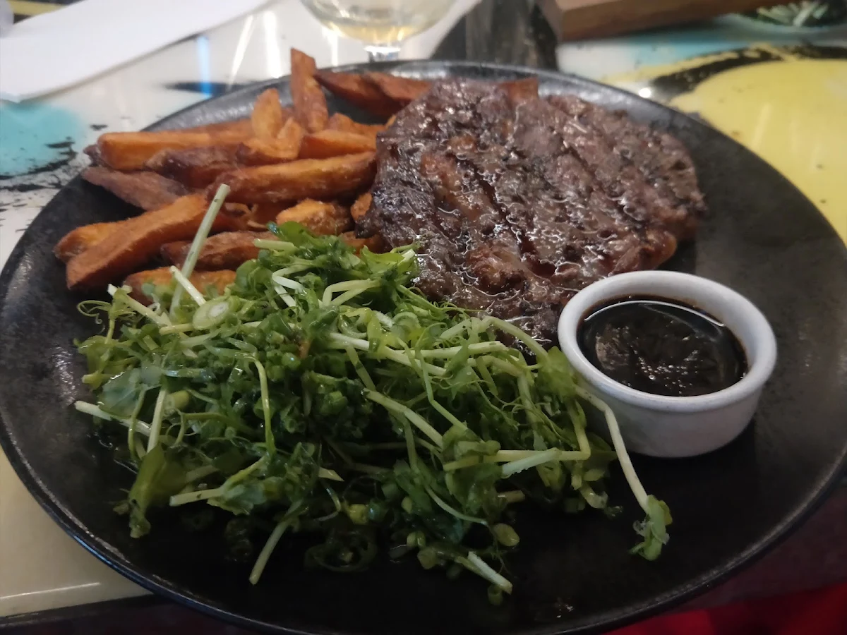 400gm Scotch Fillet Peperonata Port Jus, Bright Tank Brewing Co