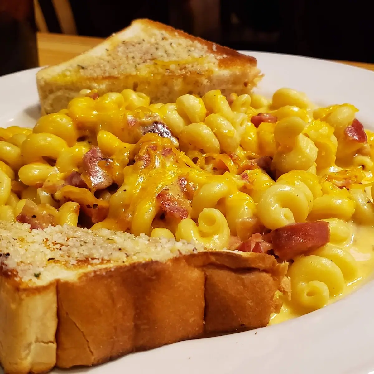 Smokeys Mac N' Cheese