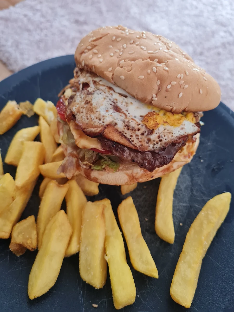 Bacon Egg and Cheeseburger, Orana Takeaway
