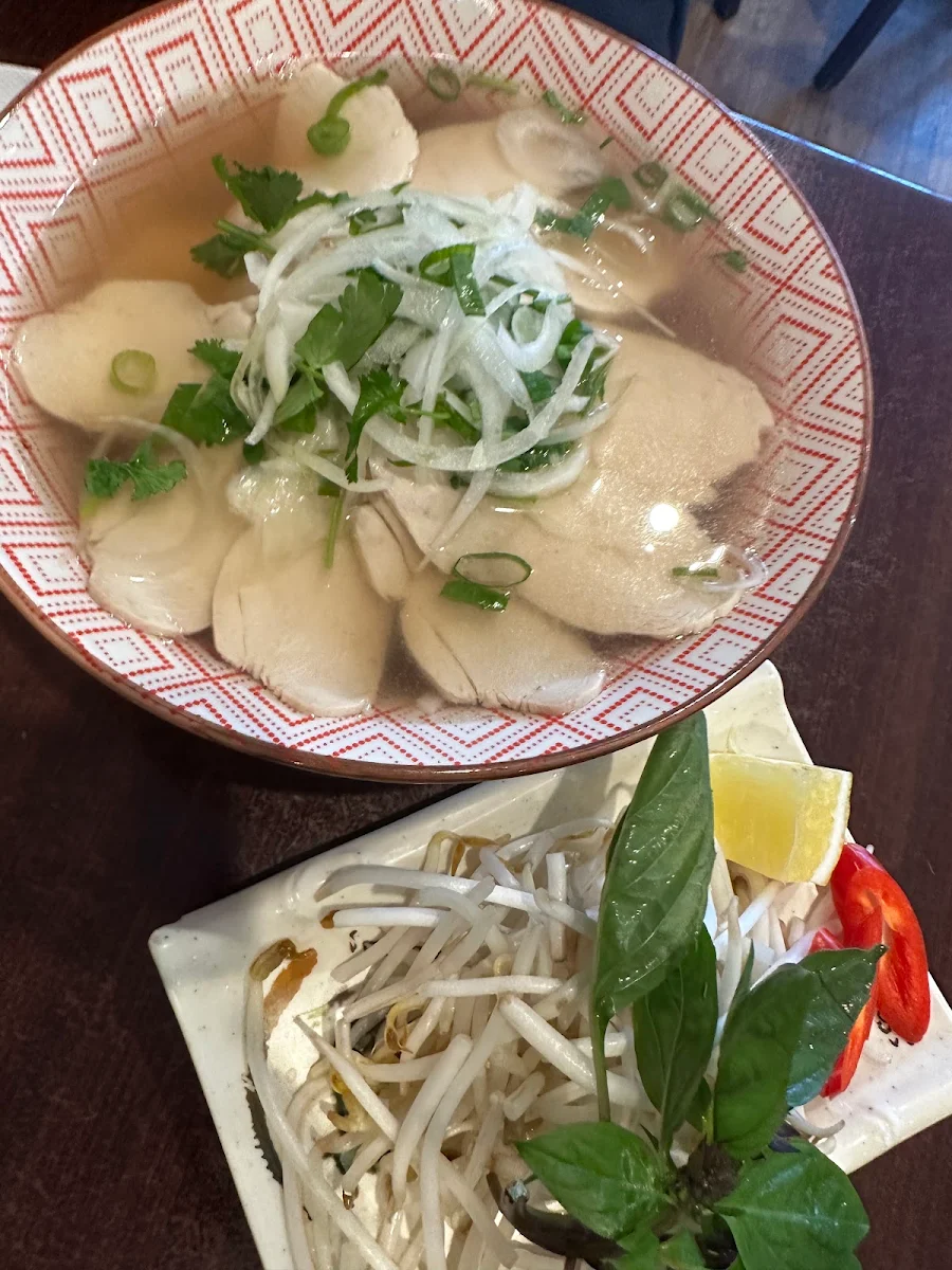 Rare Beef Noodle Soup, Pho Bui Vietnamese restaurant