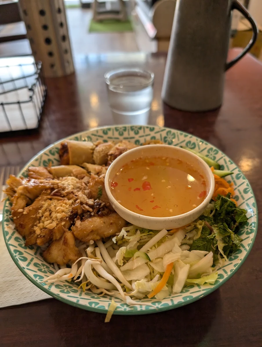 Vermicelli Noodle Salad, Pho Bui Vietnamese restaurant