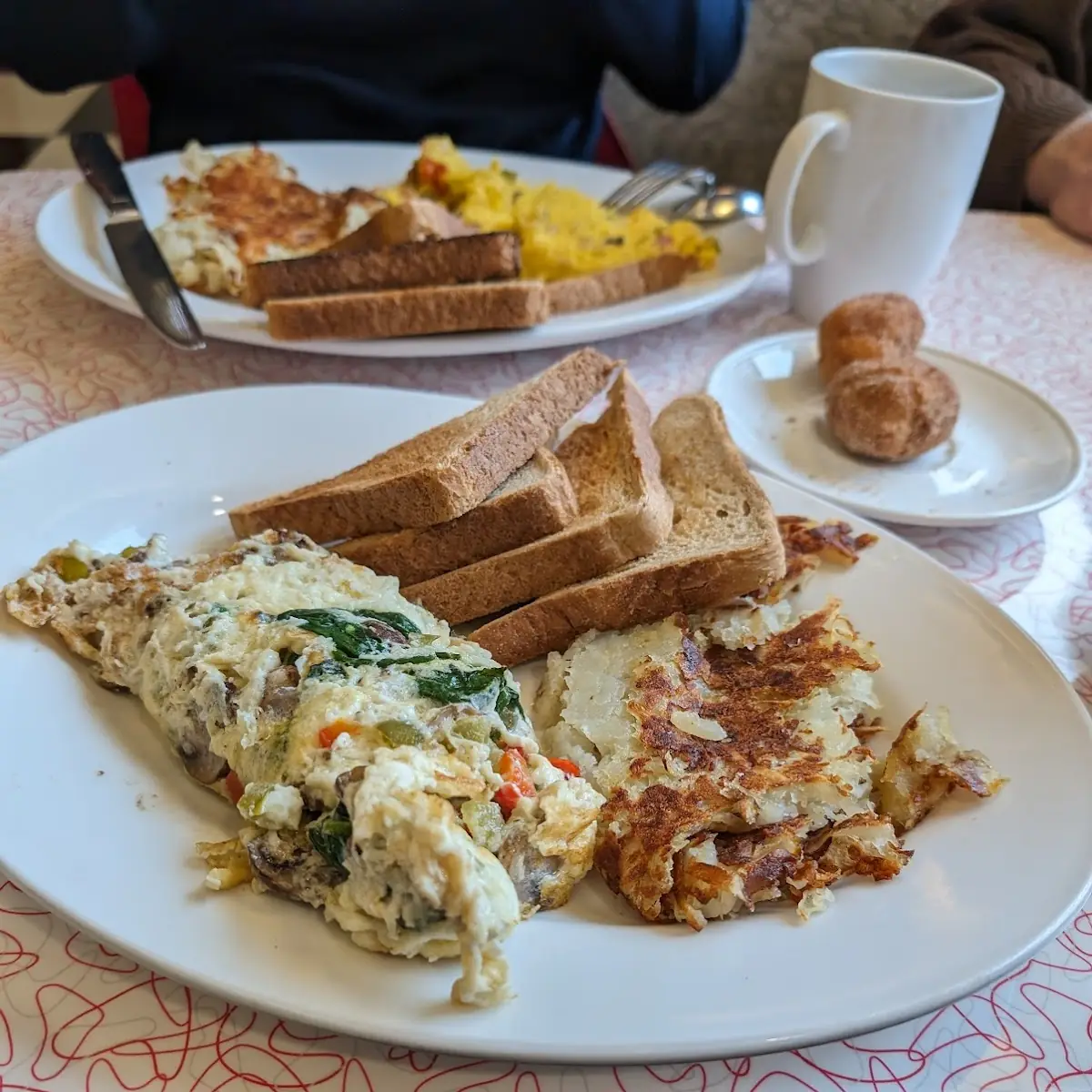 Veggie Omelet with Hash Browns and Toast