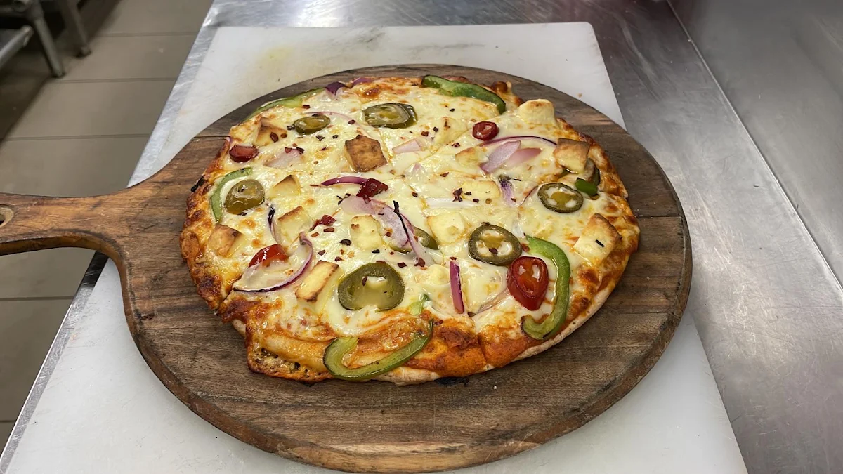 Chilli Pinapple Pizza, Dhamaal Restaurant