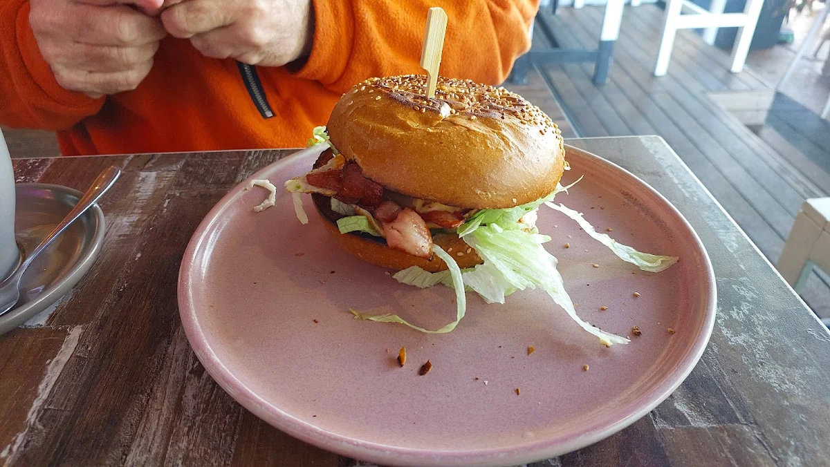 Deluxe Bacon and Egg, Cafe Plenty