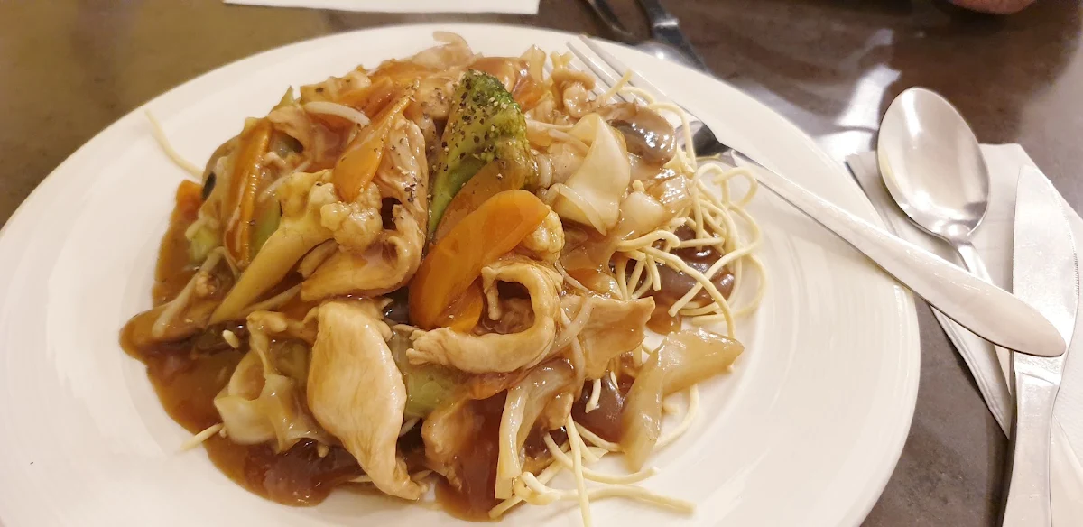 Stir-Fried Crispy Noodles, Noodles and Rice Restaurant