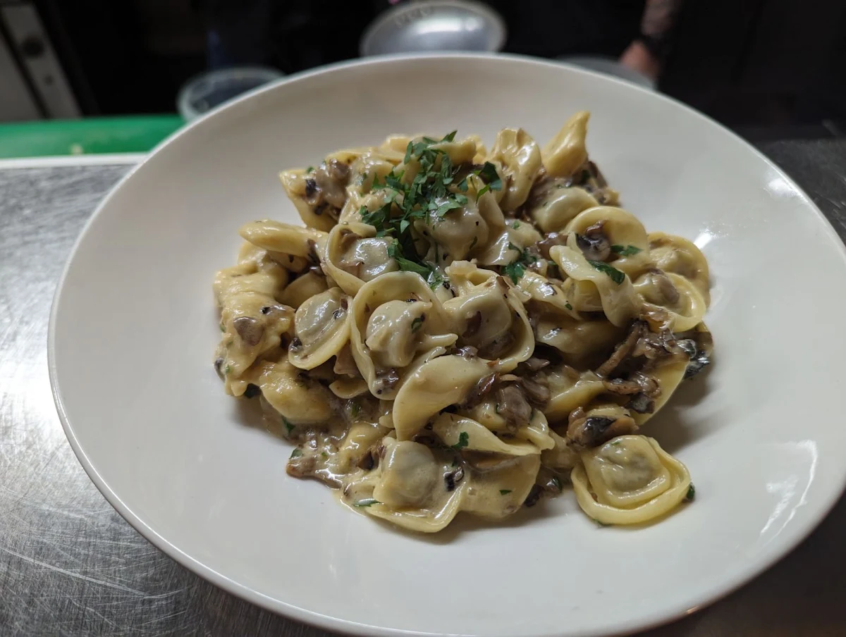 Al Funghi, Caesar's Italian Cuisine