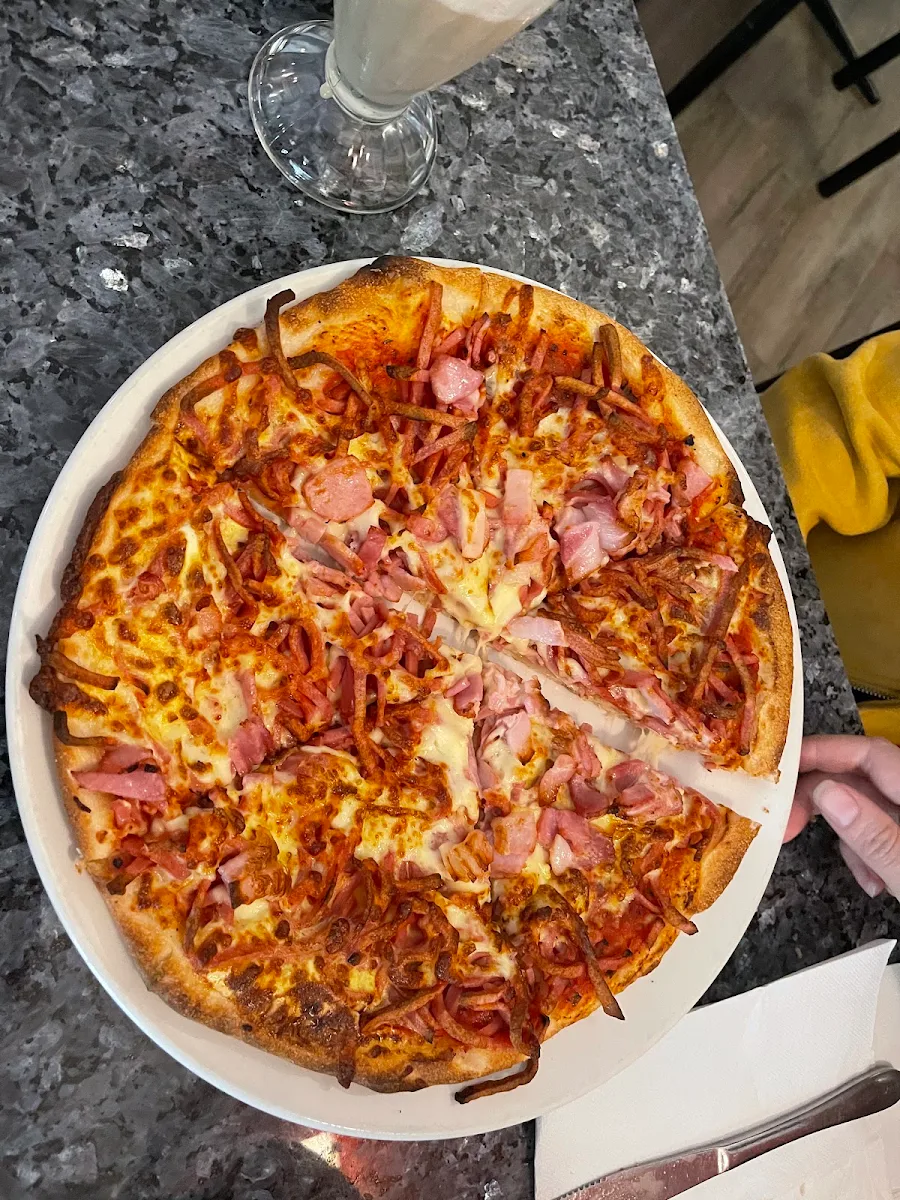 Aussie Pizza, Caesar's Italian Cuisine