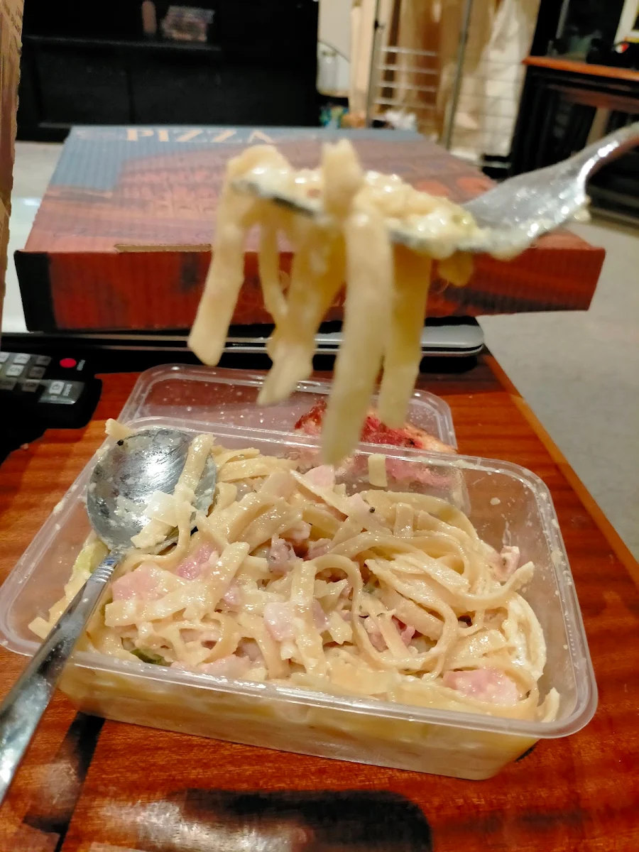 Fettuccine Carbonara, Caesar's Italian Cuisine