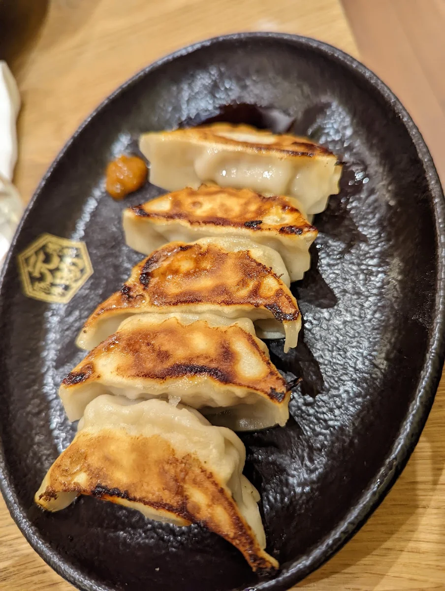 Hakata Hitokuchi Gyoza, Hakata Gensuke Tonkotsu Ramen